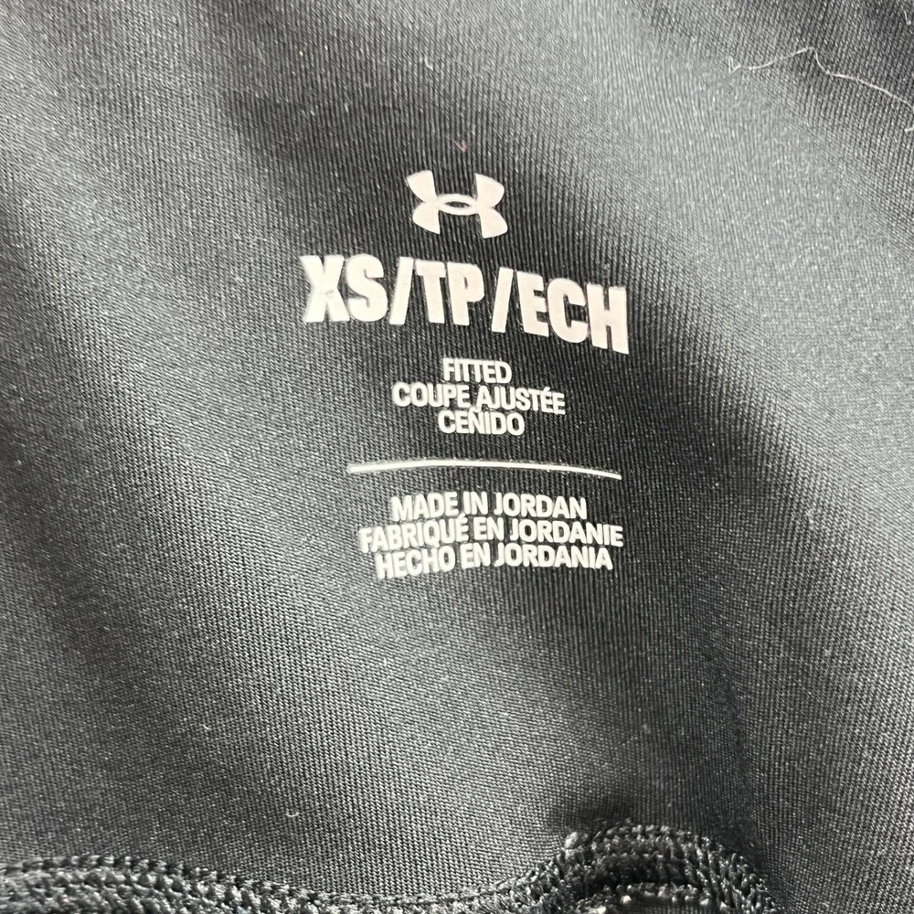Under Armour Bike Shorts Womens XS Black High Rise Fitted Pockets Athletic Gym